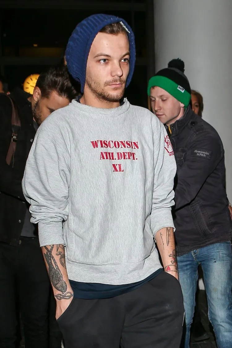 The Double Standard Fans Can’t Ignore: Why Harry Styles Is Crowned a Cultural Icon While Louis Tomlinson Is Still Treated Like a Footnote