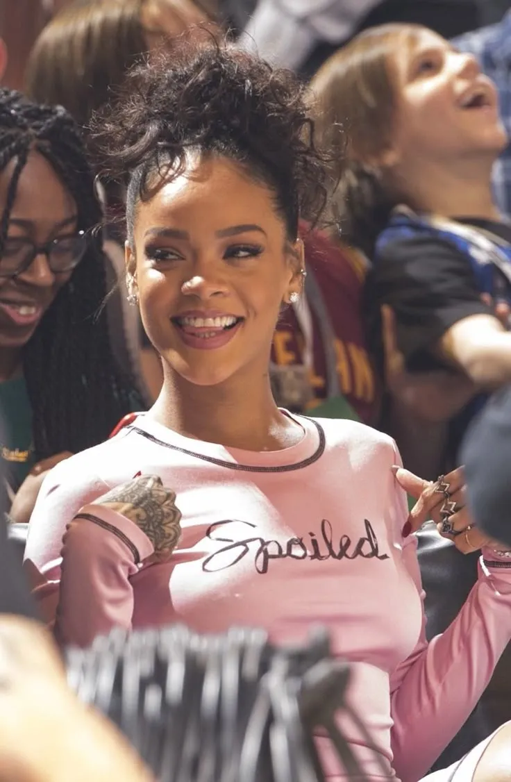 image_68c8de5559353 The Internet Can’t Handle This Clip — Rihanna’s Unfiltered Chaos Has Fans Questioning What’s Real