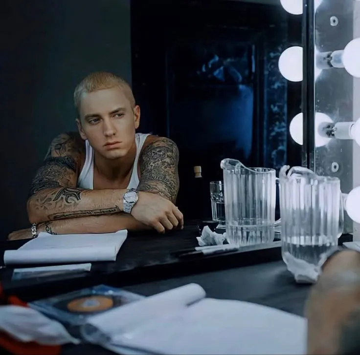 image_68c8e17904206 "Eminem – Hip-Hop Legend and Comic Book Superfan… But You Won’t Believe the Dark Secret His Venom Tattoo Reveals About His Past!