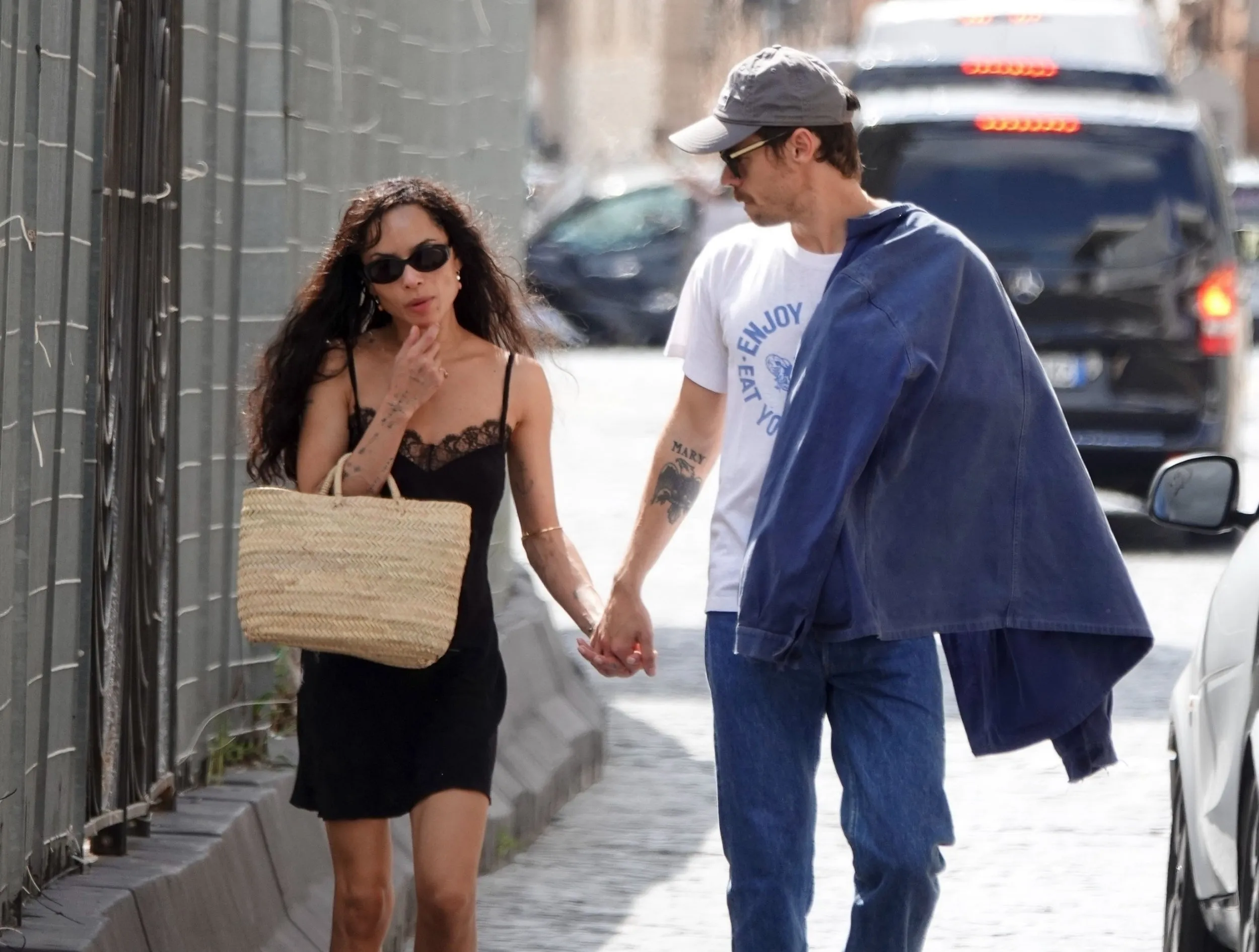 image_68c90113893b4 Everyone’s Copying Harry Styles – But You Won’t Believe What Happens When You Match Zoë Kravitz’s Outfit!