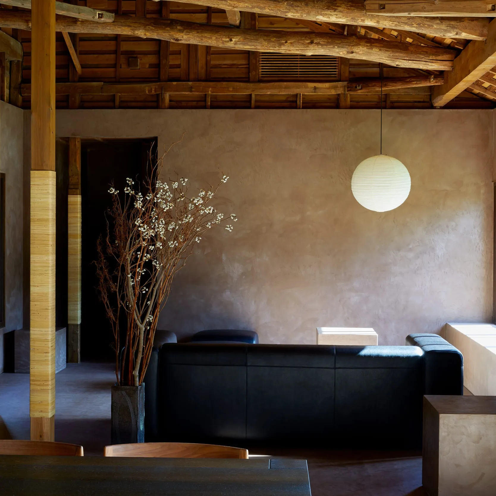 image_68c925a866dc8 The 90-Year-Old Villa Filled With Zen Spaces