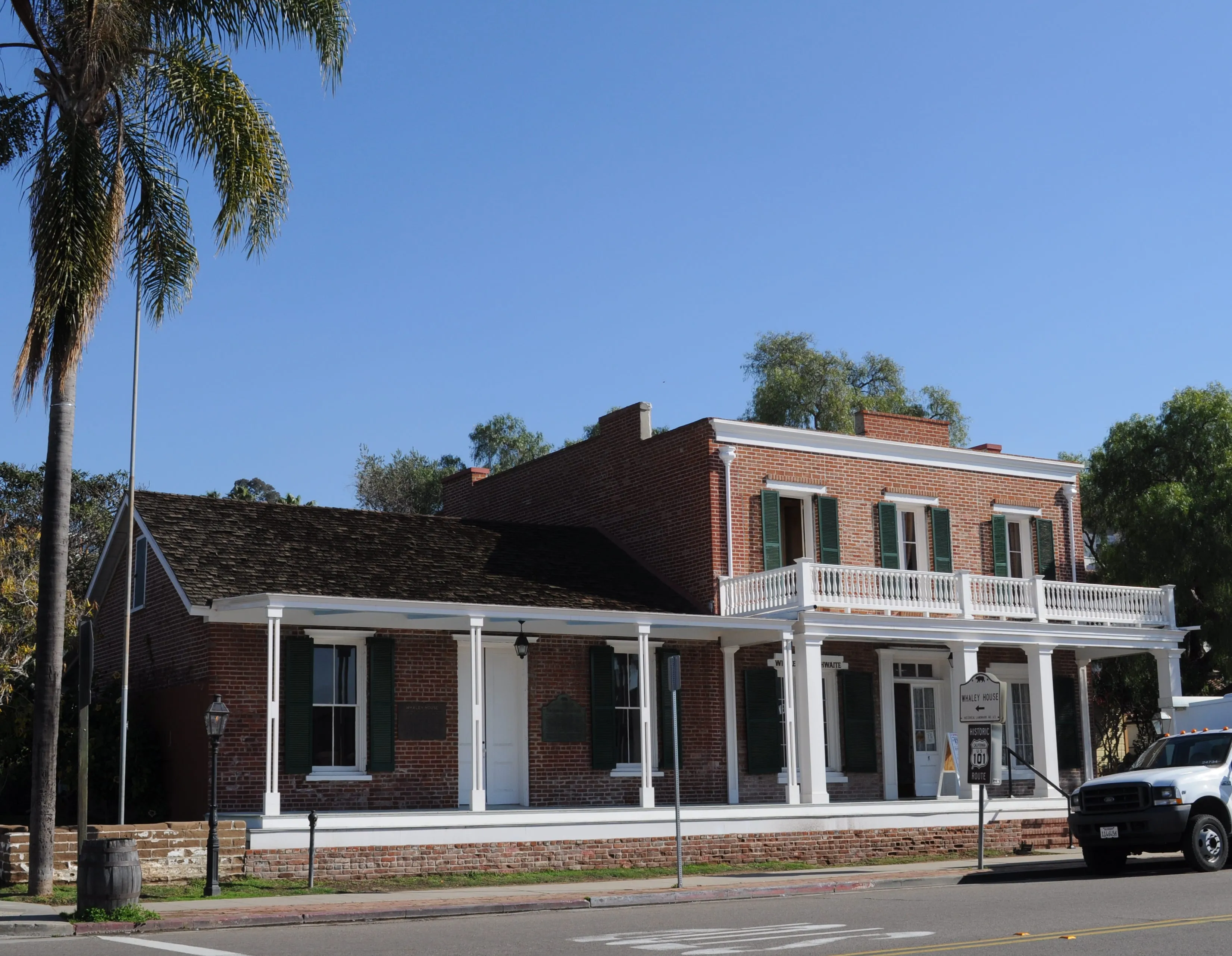 image_68c928a6e8897 If you’re scared of ghosts, then don’t count these 20 most haunted places in America!