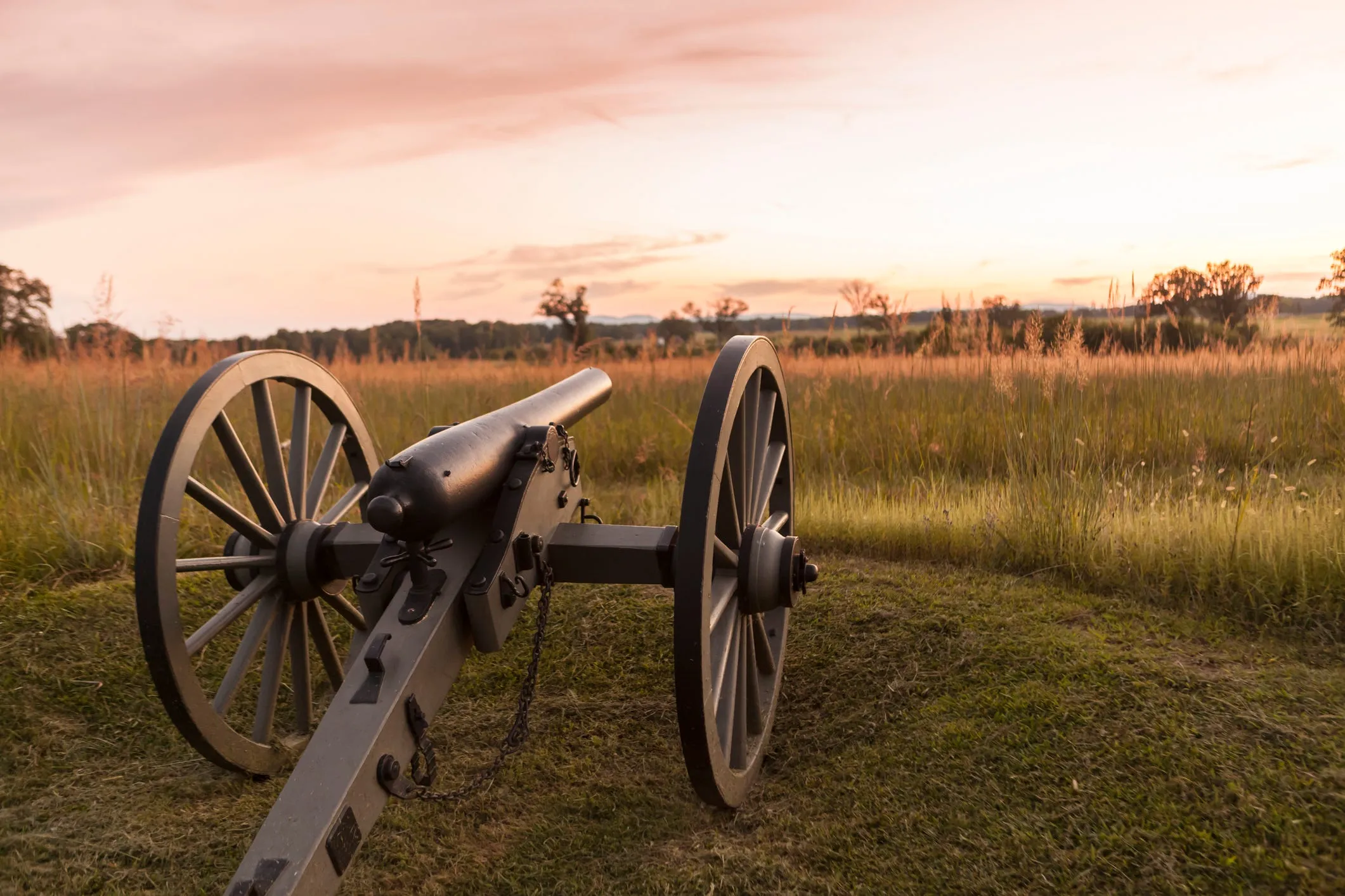 image_68c928ab0c9a7 If you’re scared of ghosts, then don’t count these 20 most haunted places in America!