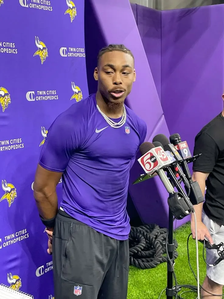 Justin Jefferson Defends J.J. McCarthy With Powerful Message After Painful Falcons Defeat