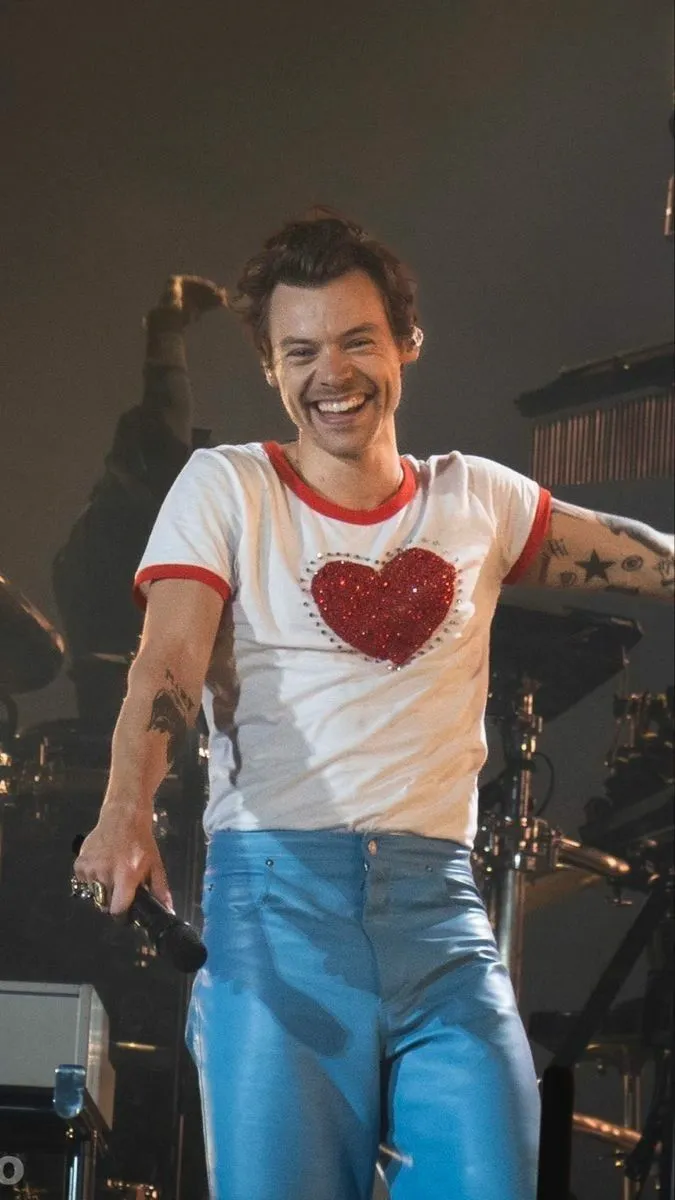 image_68ca6fe85f91b Harry Styles – A Gentleman in a World of Boys: Why the Whole World Admires Him