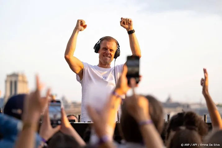 Nobody Saw This Coming: Armin van Buuren Joins Forces with KI/KI in a Shocking AMF 2025 Clash of Trance and Underground