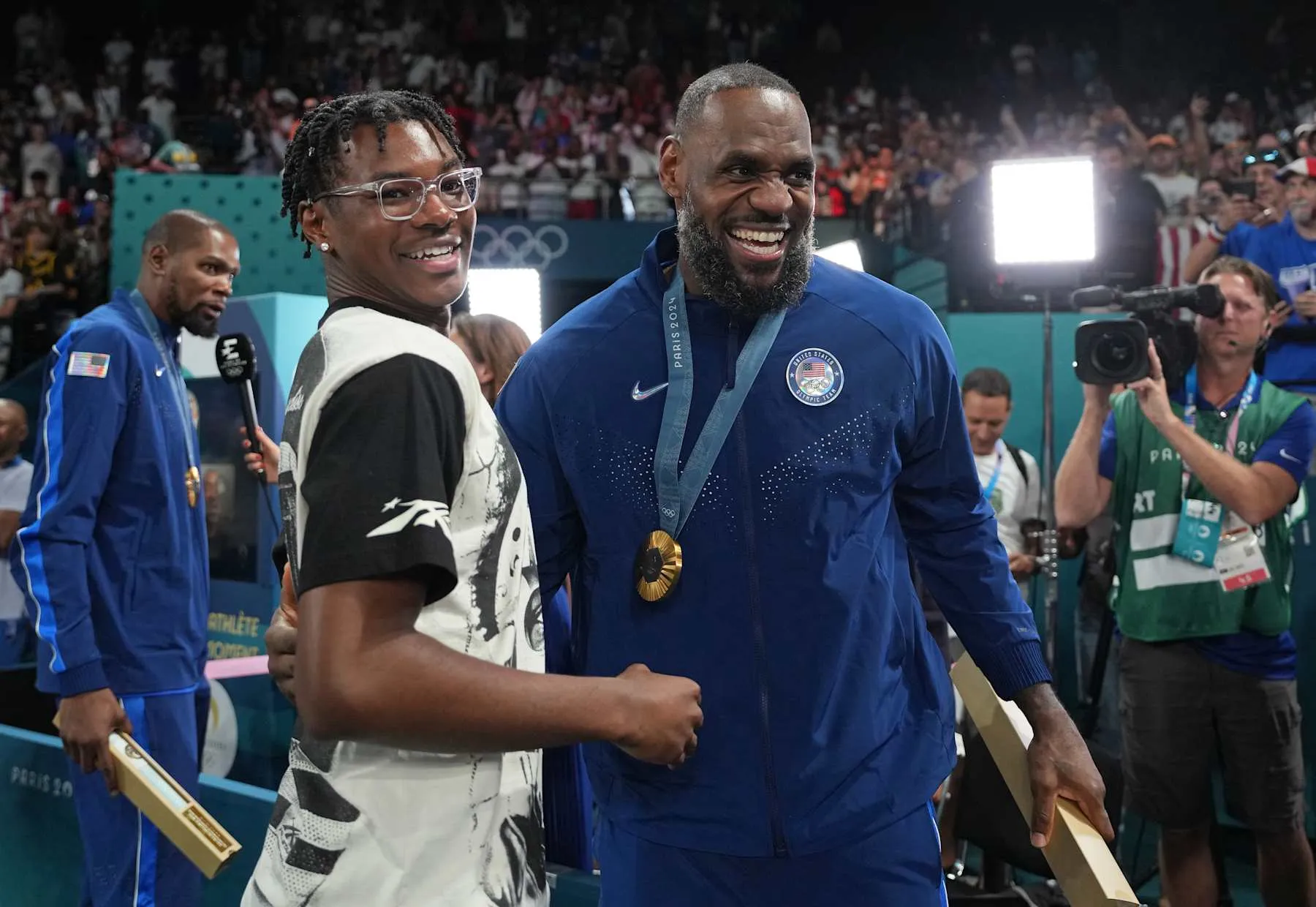 image_68cba981e77dc LeBron Suddenly Wants to Play with Bryce – NBA Experts Are Stunned, Could a Shocking Trade Be Coming?