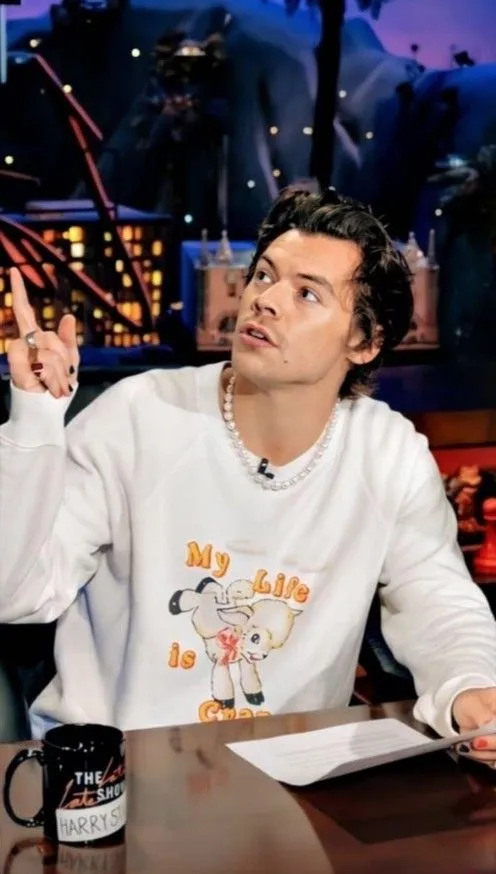 image_68cbd11fe58db Fans Are Stunned as Harry Styles Admits He Only Dates in Winter — And Here’s the Juiciest Reason!