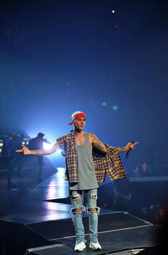 image_68ccbb7828109 Coachella Crowns Justin Bieber With a Jaw-Dropping Payday – But What He Did Backstage Is What Really Sent the Internet Into Meltdown!