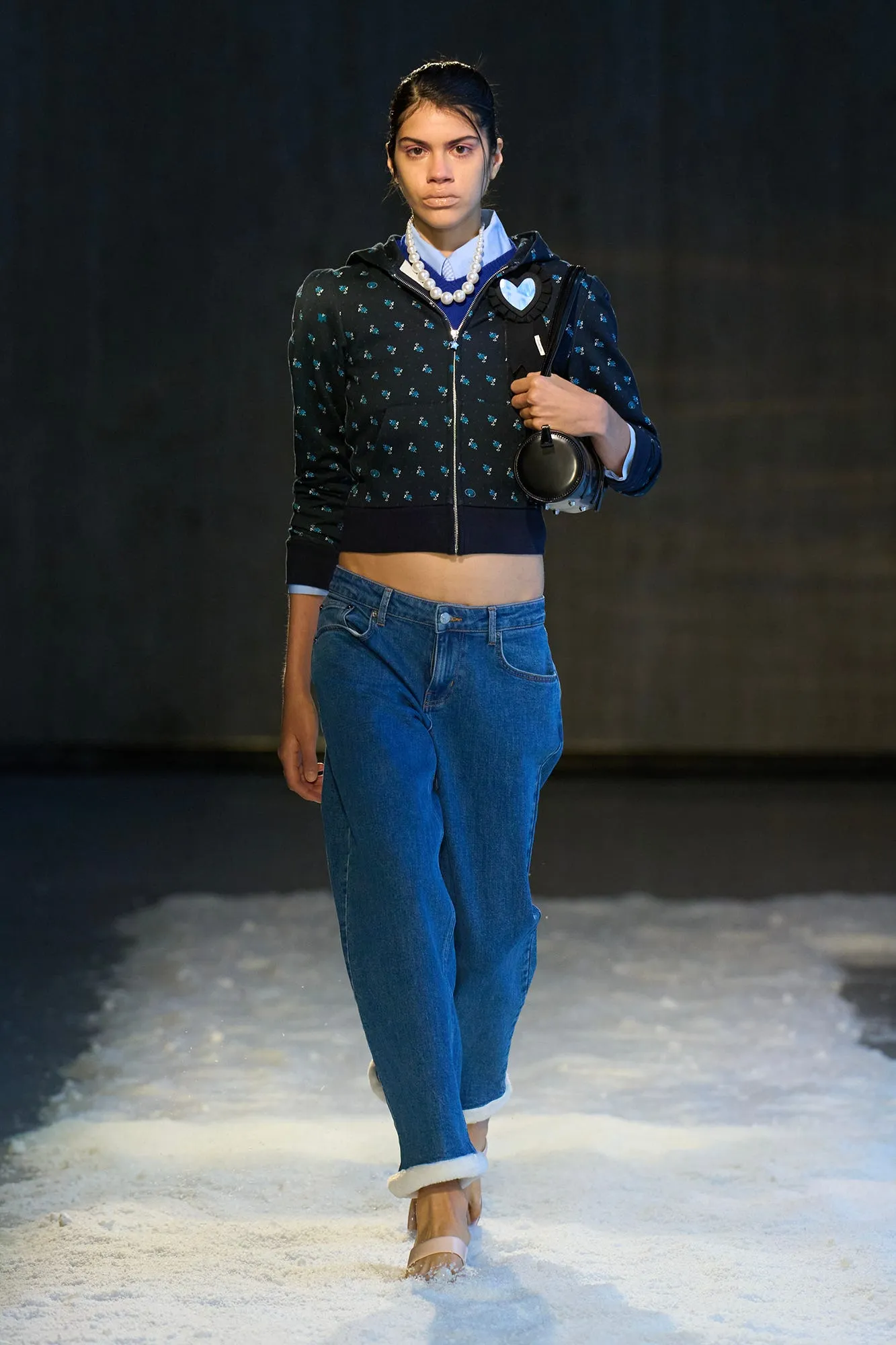 image_68cd14d319667 These Must-Try Denim Trends Will Redefine Fall Fashion 2025