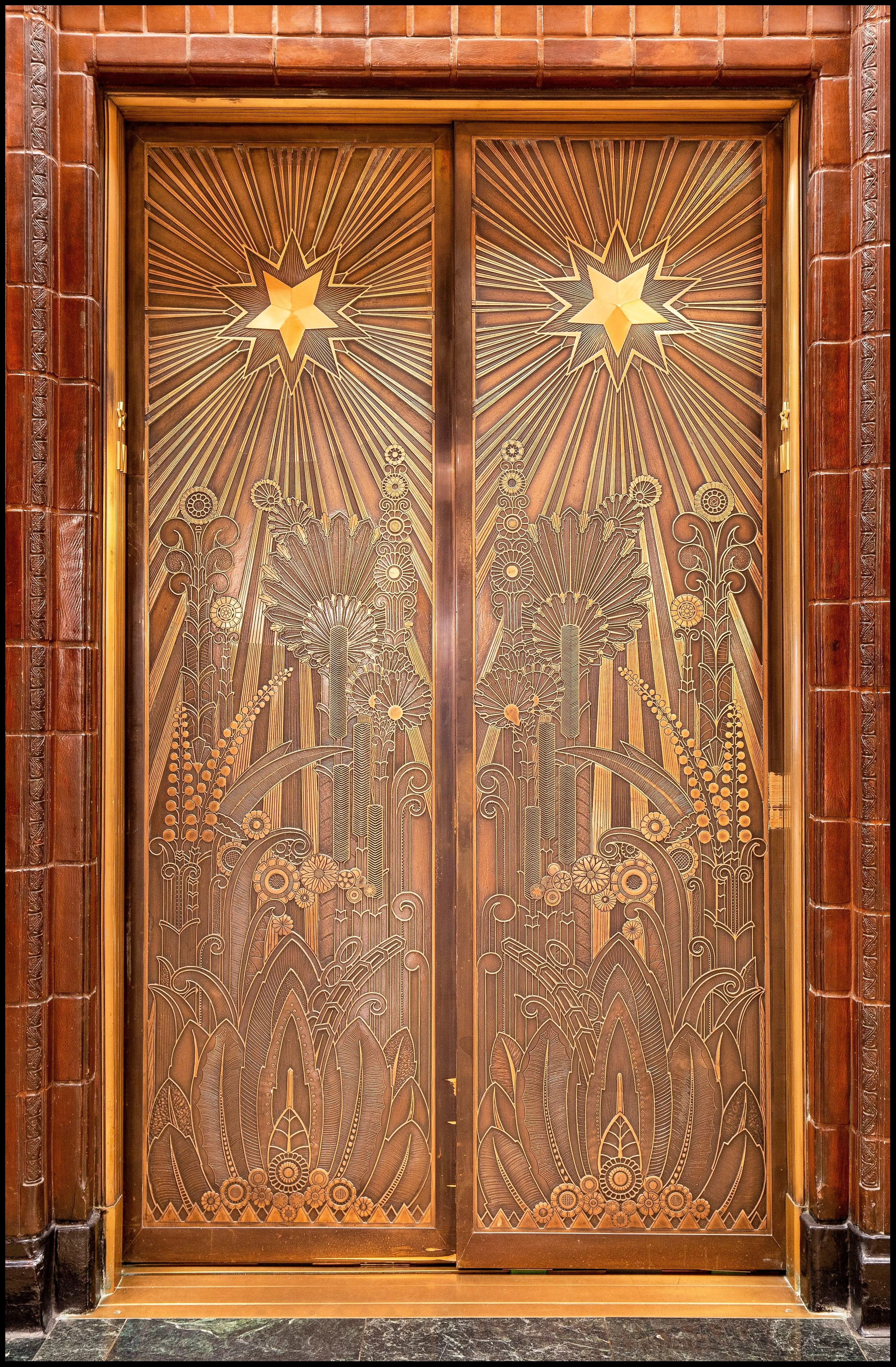 image_68cd21faa43e6 Elevator more luxurious than your home