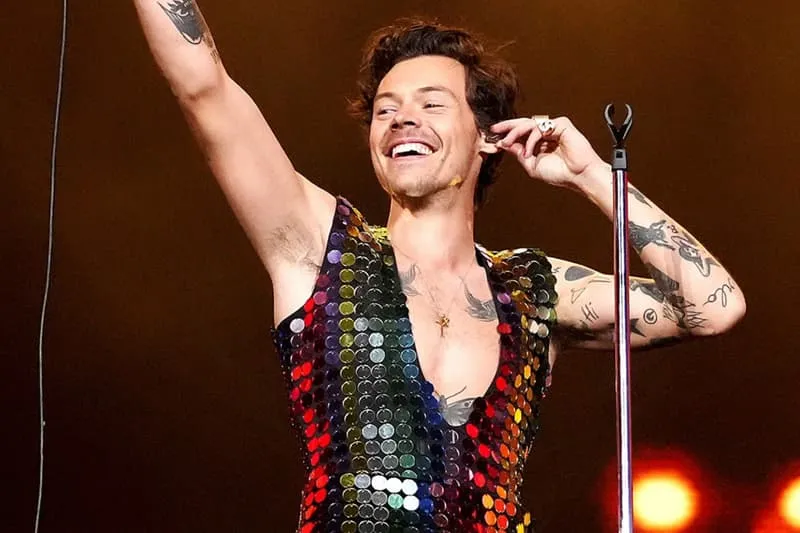image_68ce1570f3a83 Carole Radziwill Praises Harry Styles’ Global Appeal — But Confesses: “If Not for the Viral Wedding Photo, I Wouldn’t Have Recognized Him!