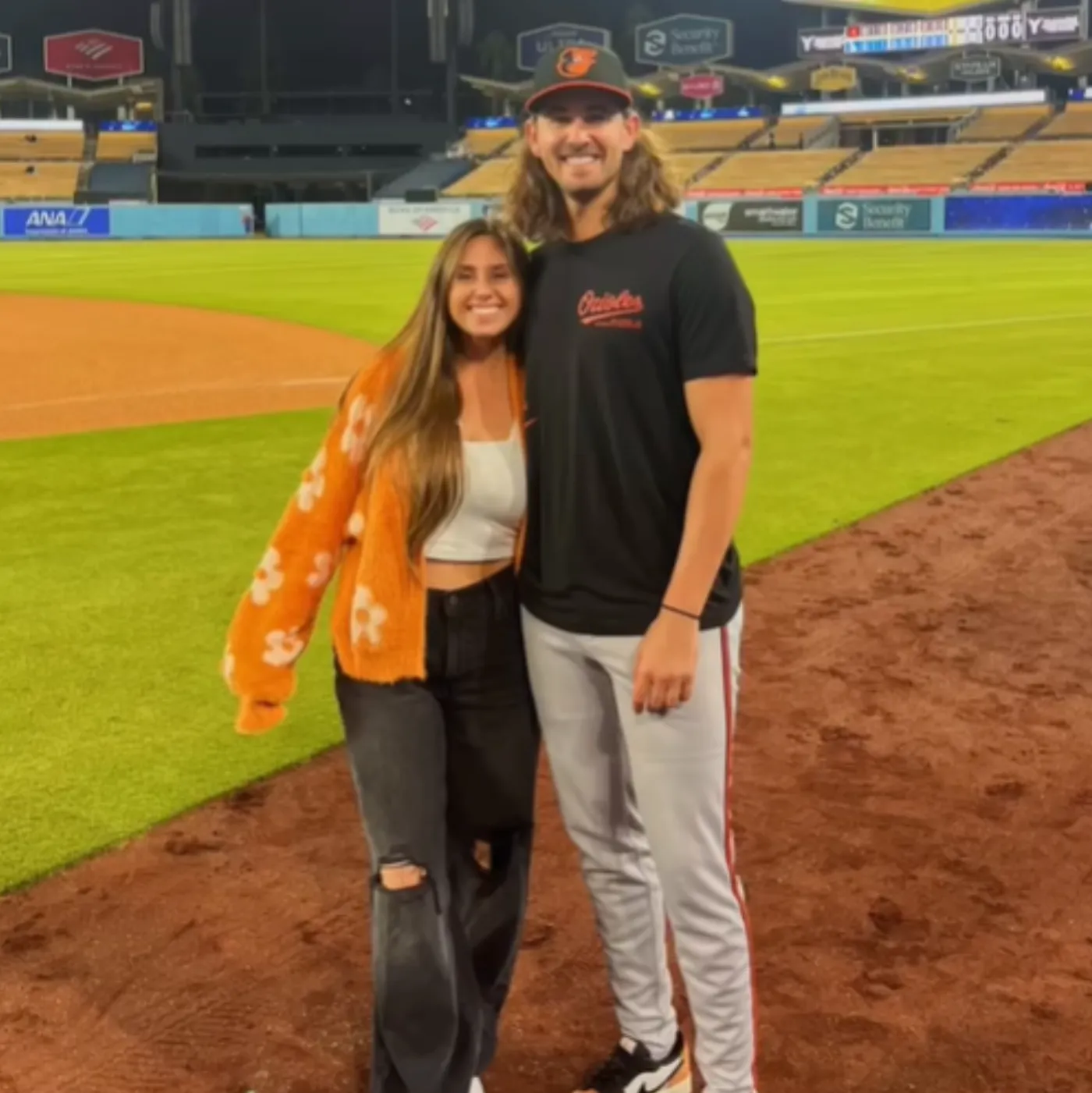 image_68ce190d77883 Leaving behind MLB glory, Dean Kremer reveals a shocking secret about his little family.