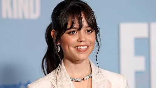 Jenna Ortega Secretly Honors a Dark ’90s Icon at the Emmys