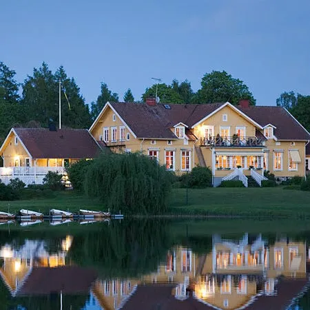 image_68ce3c1b4a998 13 Hotels Around the World Notorious for Their Hauntings