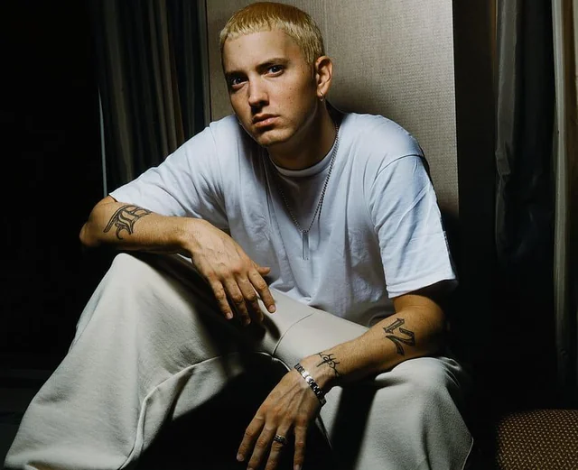 From Trailer Parks to Madison Square Garden – Eminem Once Took Brutal Beatings That Left Him in a Coma for a Week! 17 From Trailer Parks to Madison Square Garden – Eminem Once Took Brutal Beatings That Left Him in a Coma for a Week!