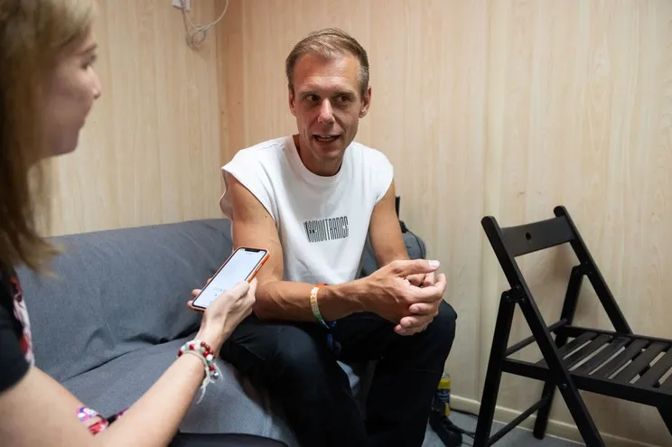 image_68d35610d8699 Too Old to DJ? Armin van Buuren Has Something to Say — And It’s Not What You Expect