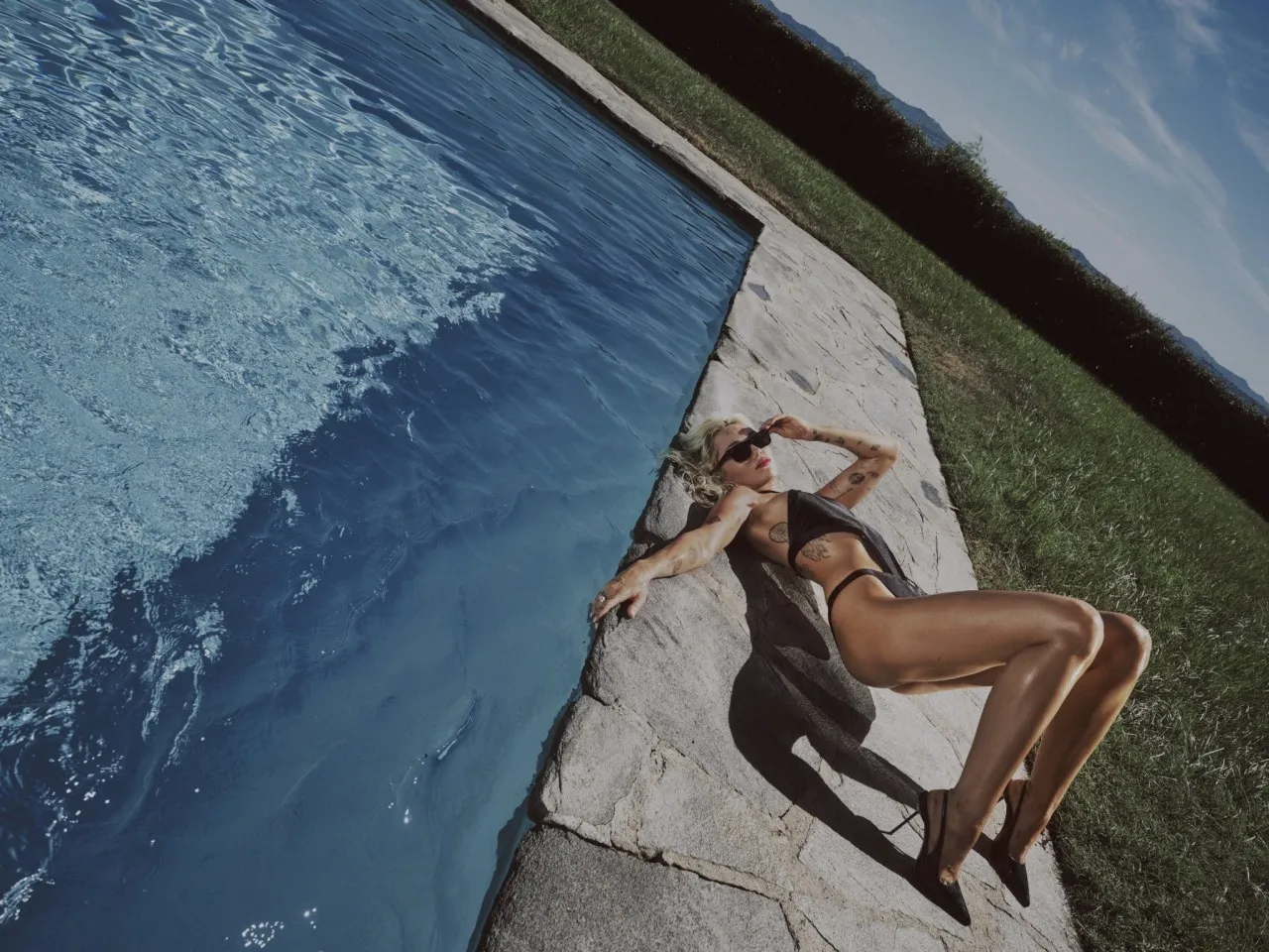 How Miley Cyrus Redefined Sexy and Earned Her Place as the Hottest Queen in Hollywood