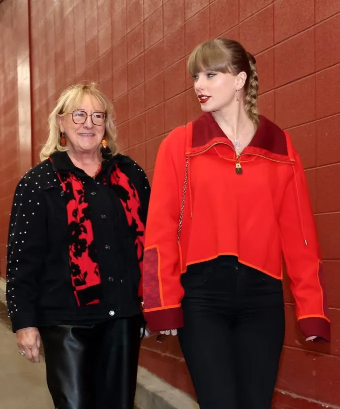 image_68d4b027cb669 From Proposal to Parenthood? The Kelce Family’s Baby Hopes for Taylor Swift
