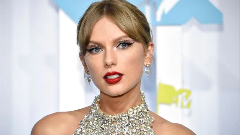 image_68d4c71fcfd99 Scientists Found Something Strange About Taylor Swift’s Voice Over the Years
