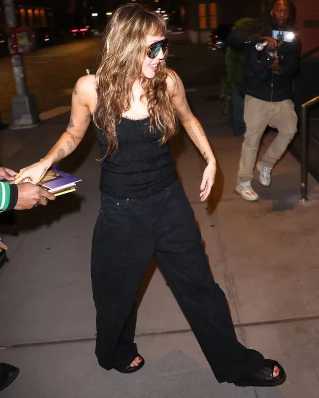 image_68d7467dc7166 Miley Cyrus Reveals Secret to Staying Grounded After 6 Years Sober
