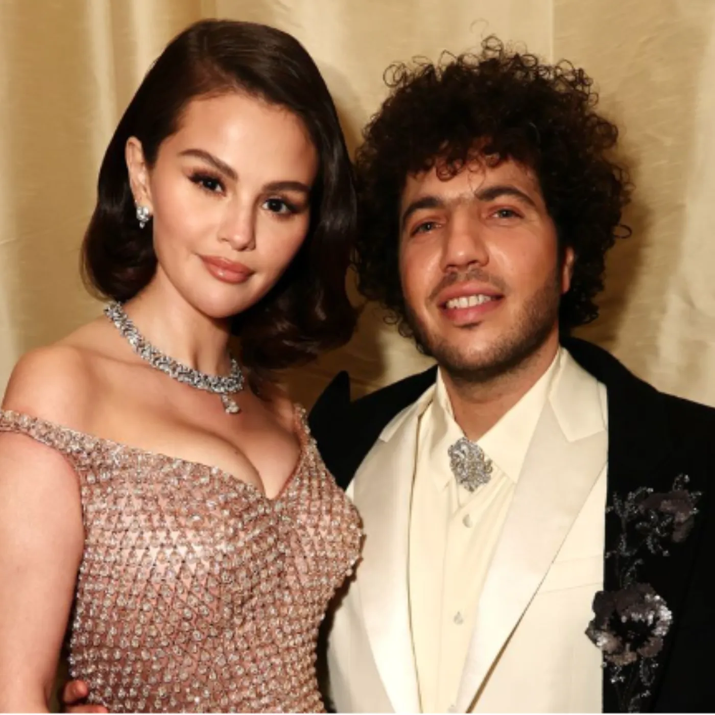 image_68d75443c7c11 Revealed The Star-Studded Guest List Arriving at Selena Gomez’s Wedding