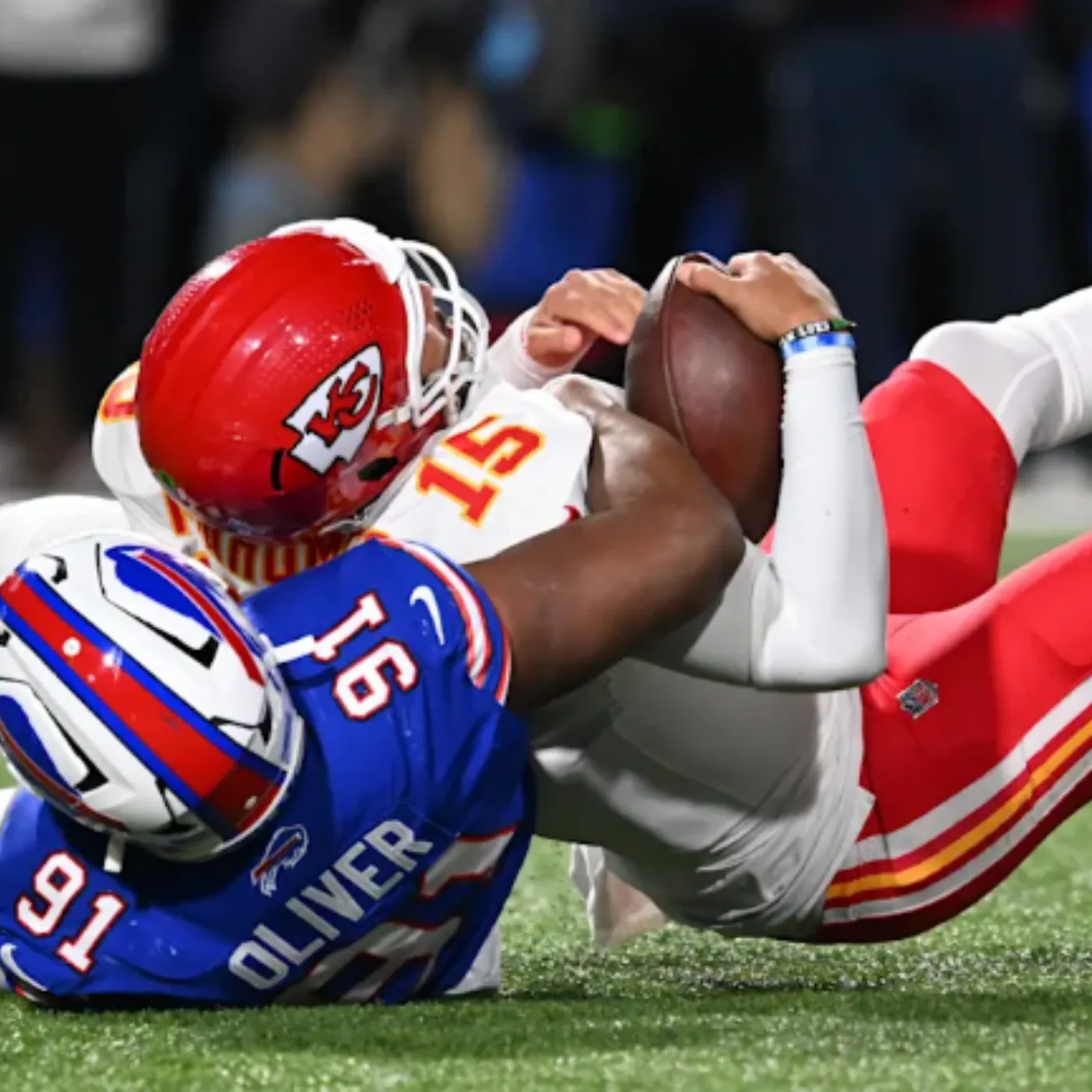 image_68d766778b135 Patrick Mahomes vs. Reality — Can Leadership Outshine a Broken Offense?