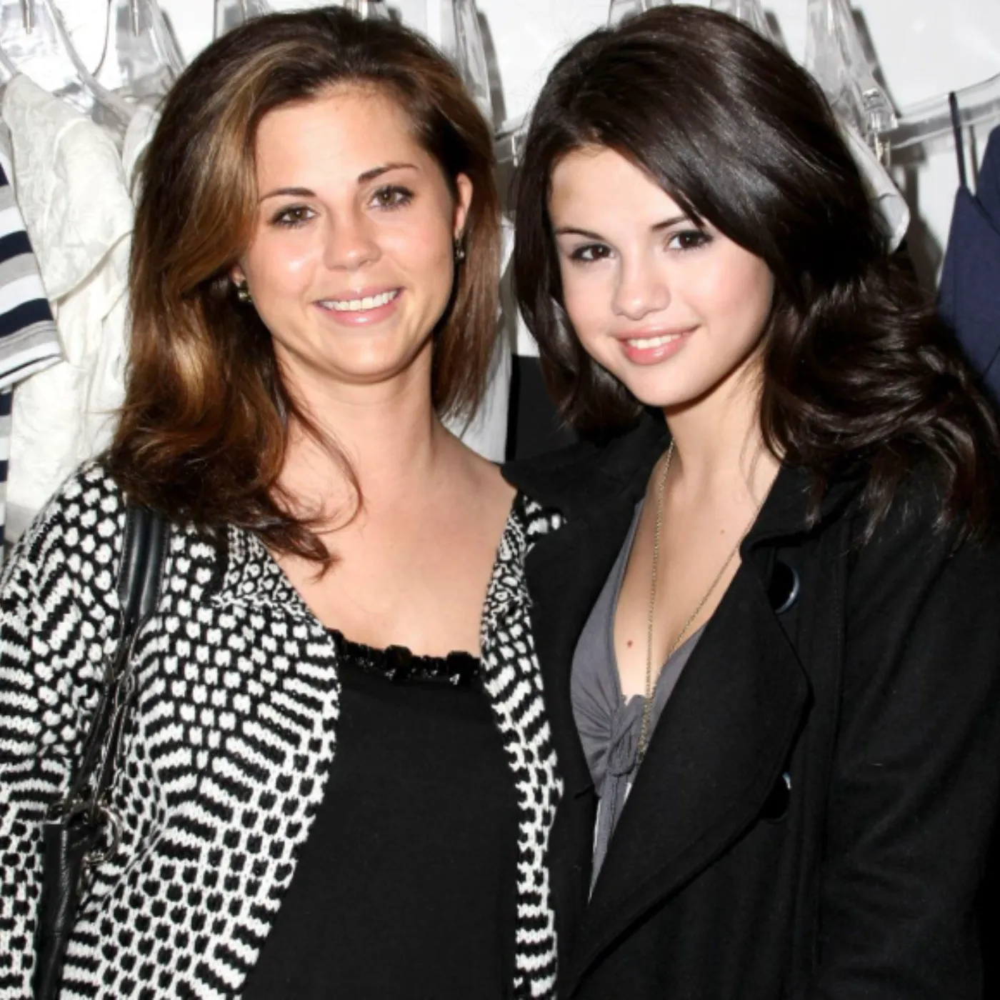 Selena Gomez’s Mother Makes Strange Move After Daughter’s Wedding, Sparks Backlash 21 Selena Gomez’s Mother Makes Strange Move After Daughter’s Wedding, Sparks Backlash