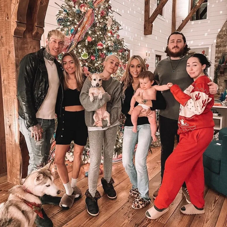 image_68da05c17c661 ‘Cleansing’ Her Personal Life, Miley Cyrus Shocks Fans with How She Handles Friends and Family
