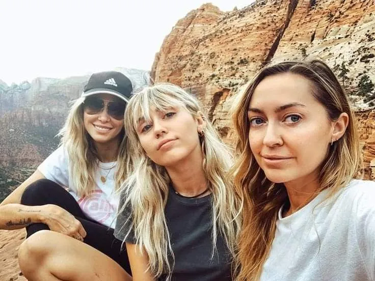 image_68da05c443890 ‘Cleansing’ Her Personal Life, Miley Cyrus Shocks Fans with How She Handles Friends and Family