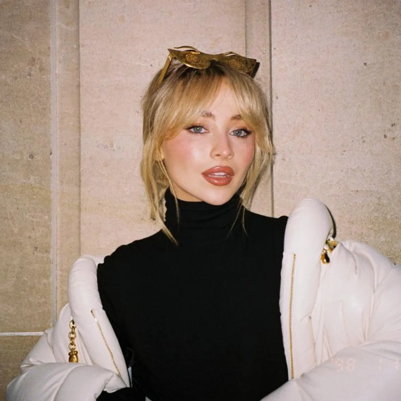 image_68da0f8a2eda0 Sabrina Carpenter’s Vogue Moment Was Meant to Shine — But Something Else Took Over