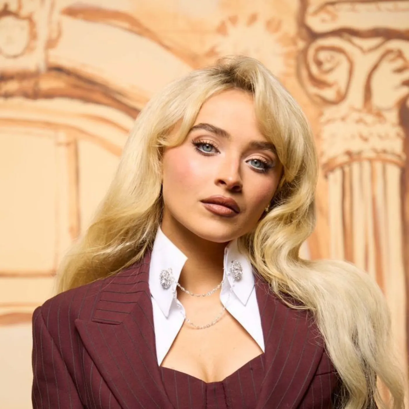 image_68da0f8b157d8 Sabrina Carpenter’s Vogue Moment Was Meant to Shine — But Something Else Took Over