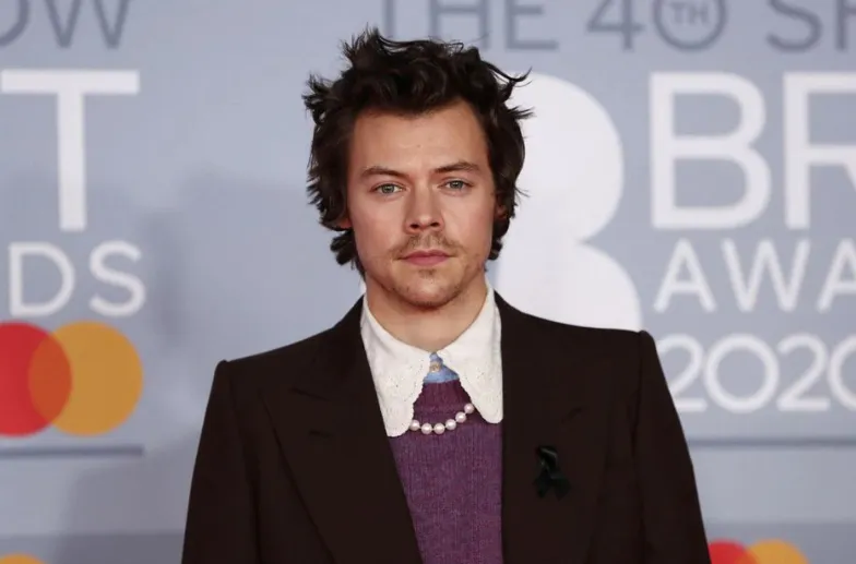 Harry Styles Leaves Fans Heartbroken After Alarming One Direction News 19 Harry Styles Leaves Fans Heartbroken After Alarming One Direction News