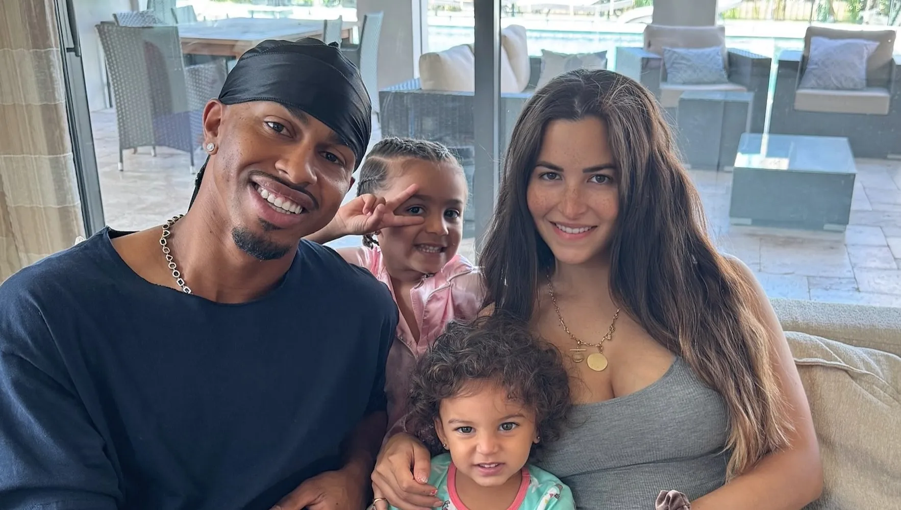 image_68db531d21a1e The Secret Behind Francisco Lindor's Marriage: What Influence Did His Family Have On His Mets Future?