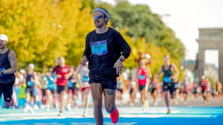 Harry Styles’ Marathon Pace Has Everyone Asking: How Did He Do It?