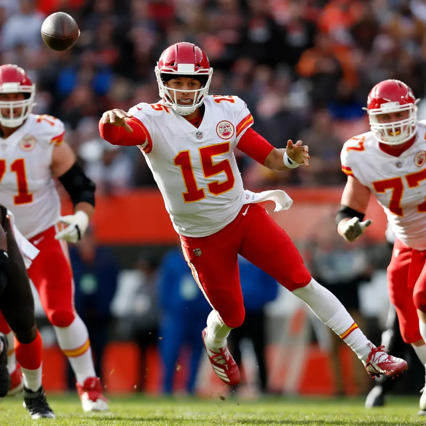 Mahomes Did What He Does Best — But One Subtle Move Has Fans Replaying the Tape