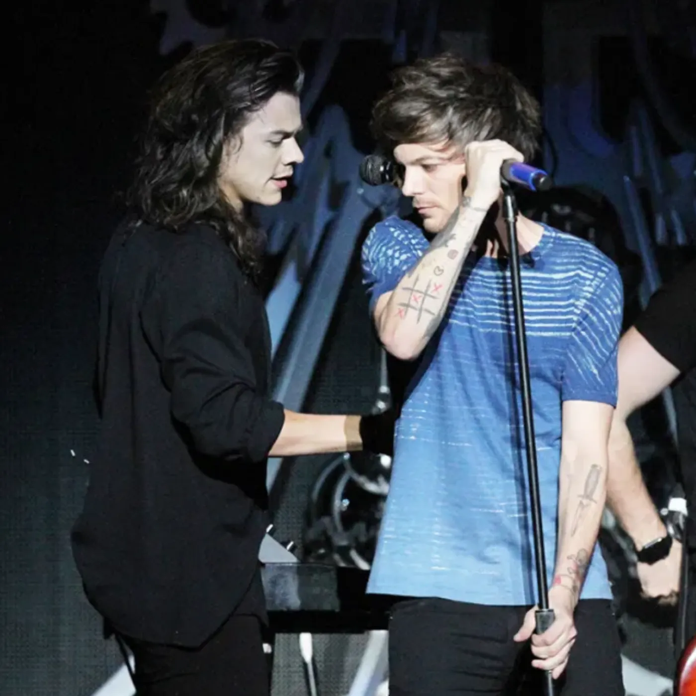 image_68db8b0310369 Louis Tomlinson and Harry Styles’ Mysterious Encounter Has Fans Reeling — But What’s the Truth?