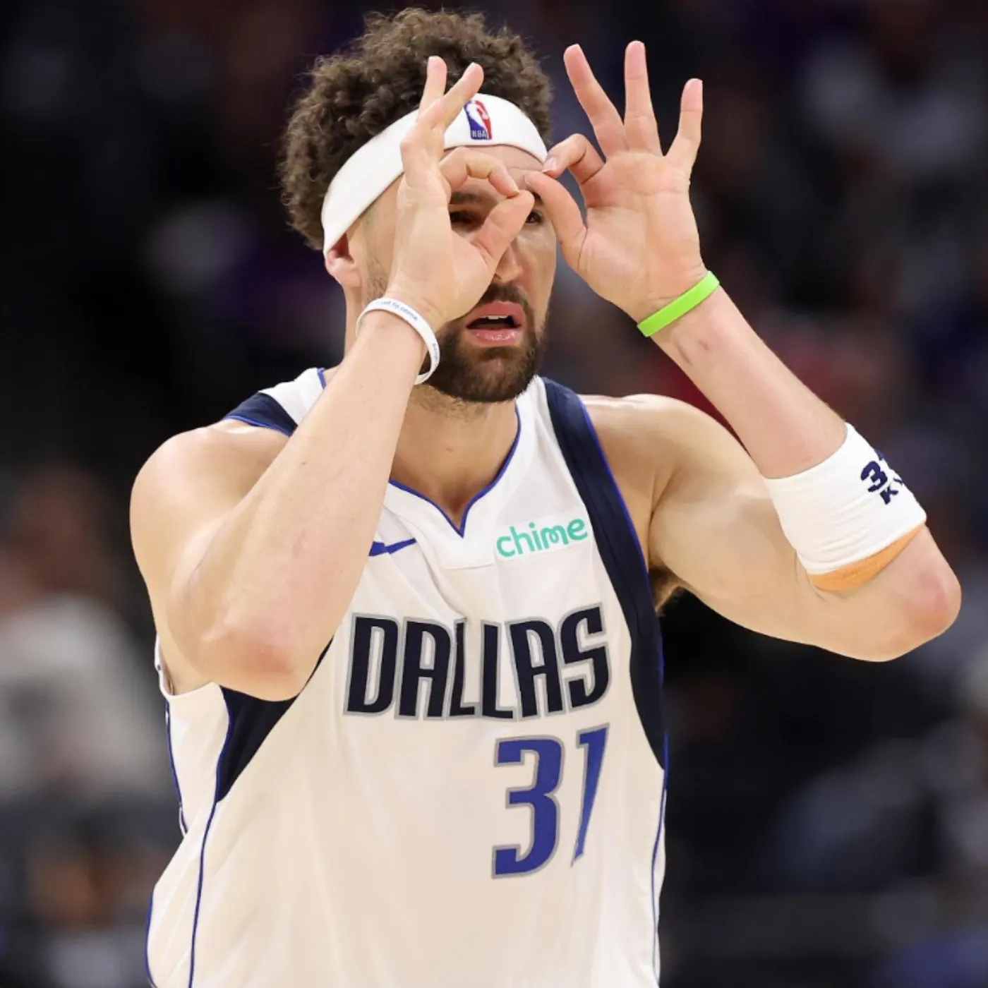 Klay Thompson’s Comments on the Mavs Are Going Viral — But It’s What He Didn’t Say That’s Raising Eyebrows