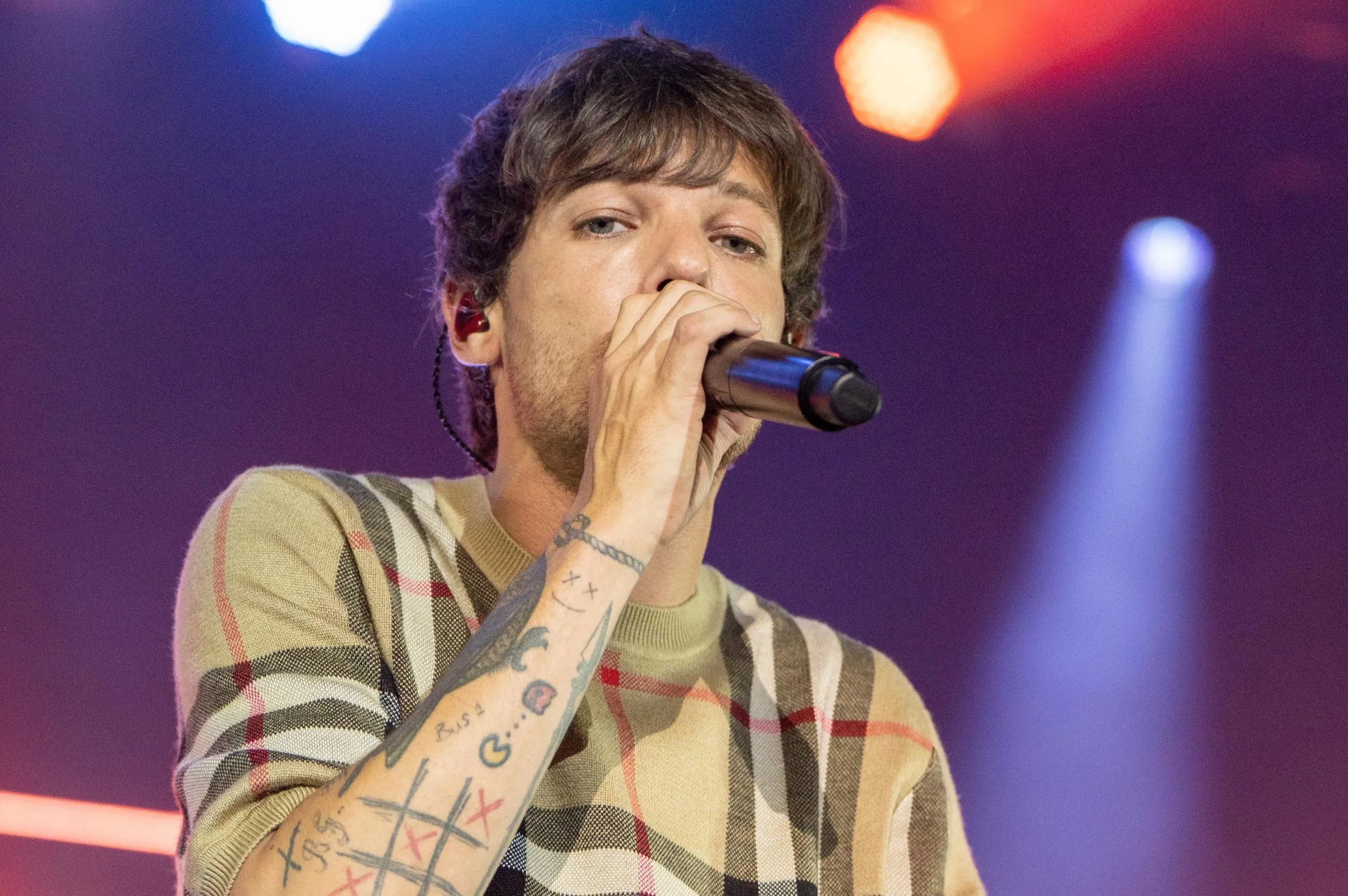 image_68dba0008944f Louis Tomlinson’s ‘Lemonade’ Bombshell Just Shook the Entire Fanbase