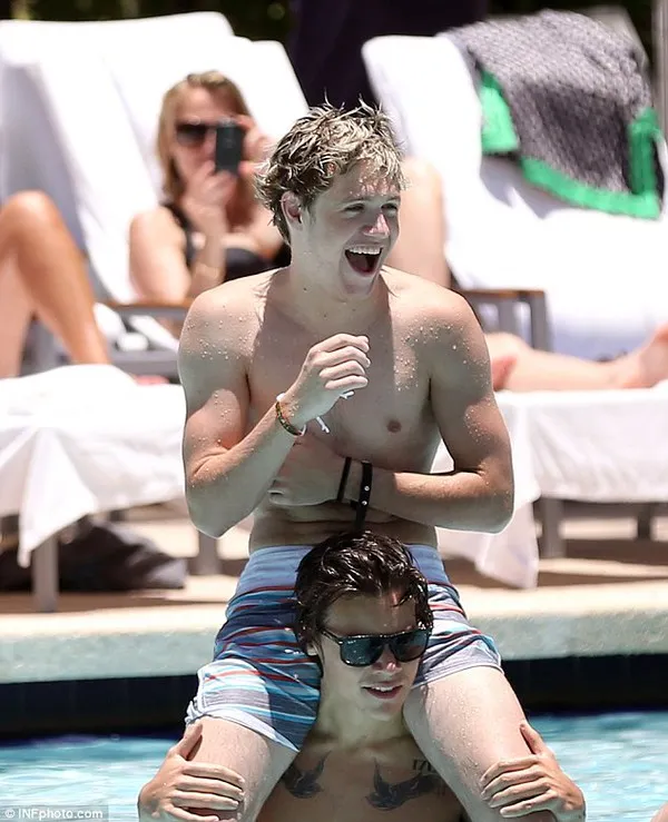 image_68dba17f835c9 Netizens Shocked: Are Harry Styles And Niall Horan Hiding A Secret After The Noisy Beach Trip?