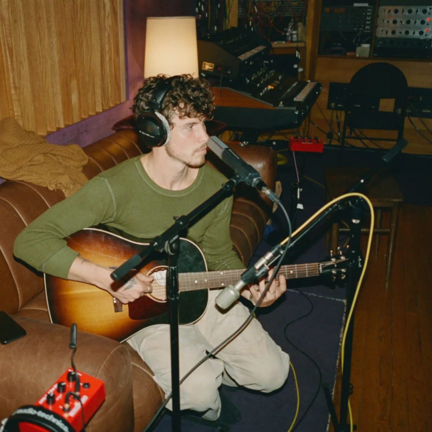 Shawn Mendes: Behind the 122 Awards