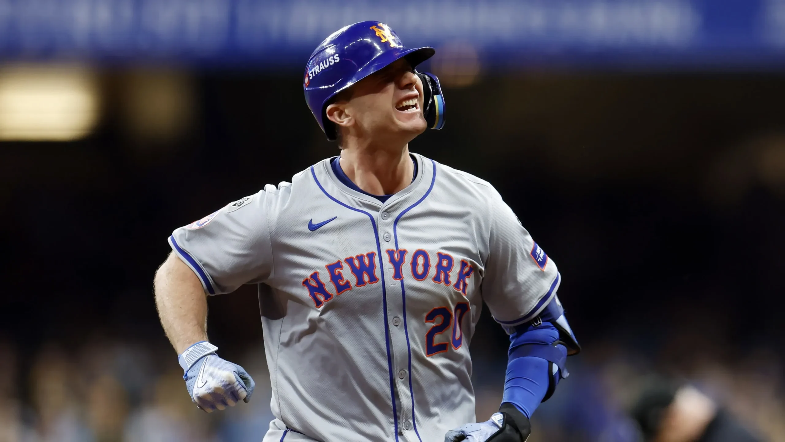 Big shock: Is Pete Alonso Really Willing To "Betray" The Mets To Wear A Yankees Shirt?