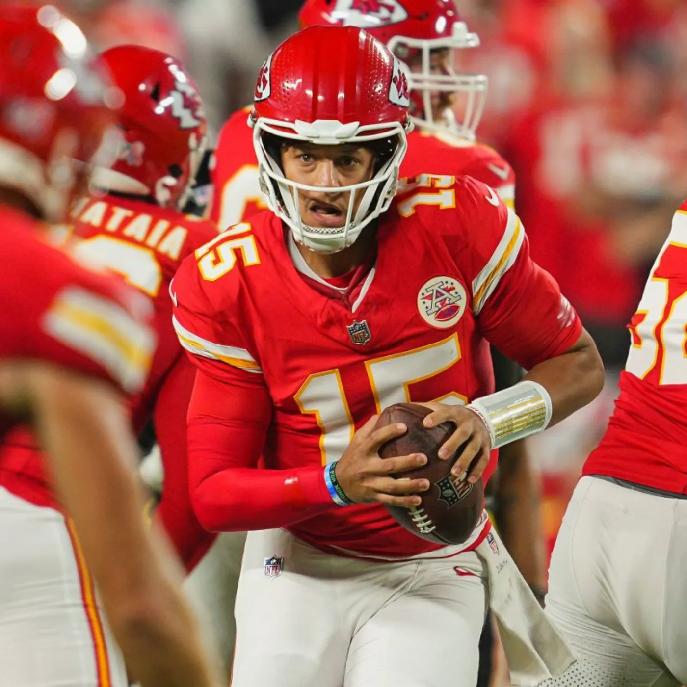 Patrick Mahomes Is Back on Top — But What’s Brewing Inside the Chiefs’ Locker Room Could Be Bigger Than Awards
