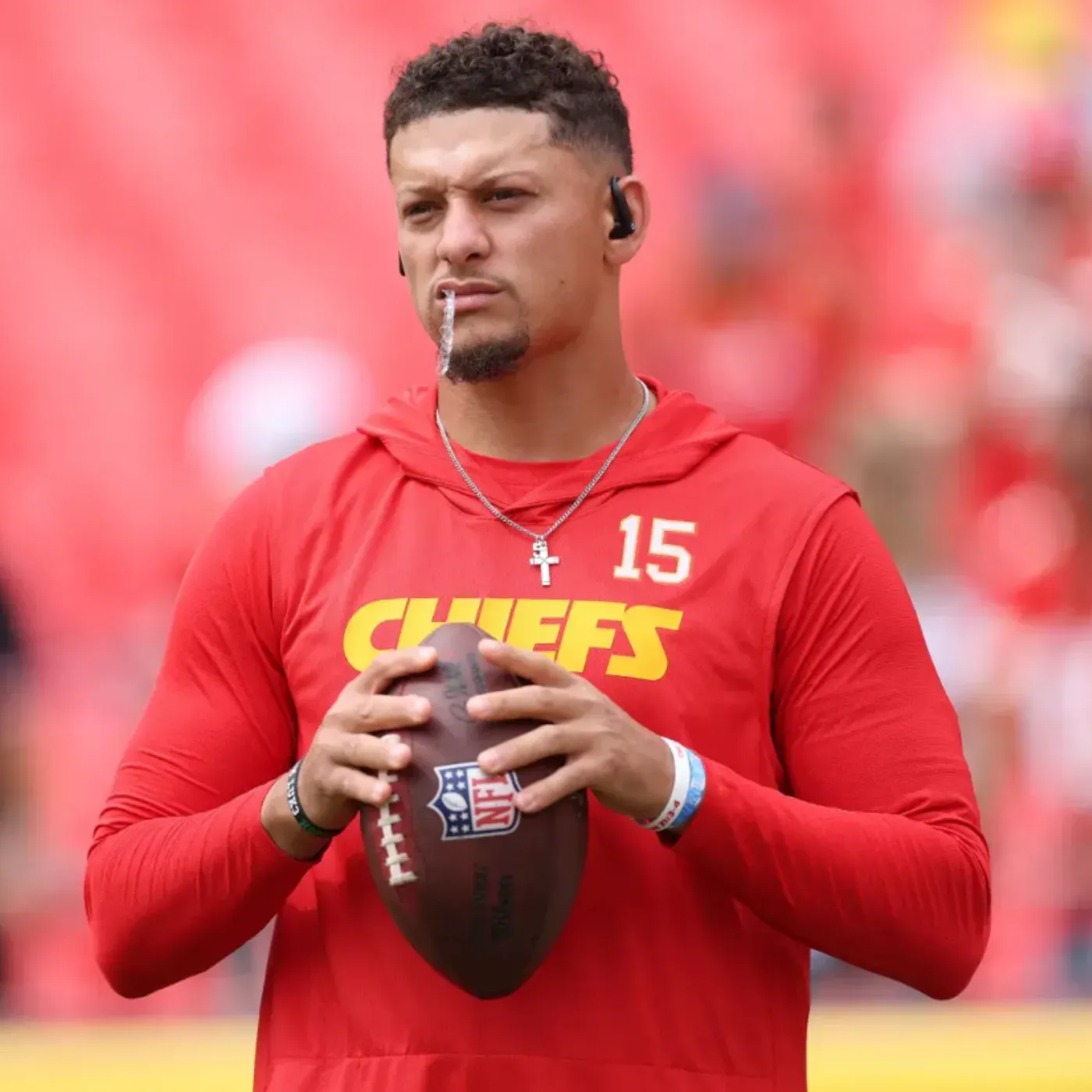 image_68df55134e9bc Patrick Mahomes Is Practicing But His Injury Might Quietly Threaten the Chiefs’ Week 5 Game Plan