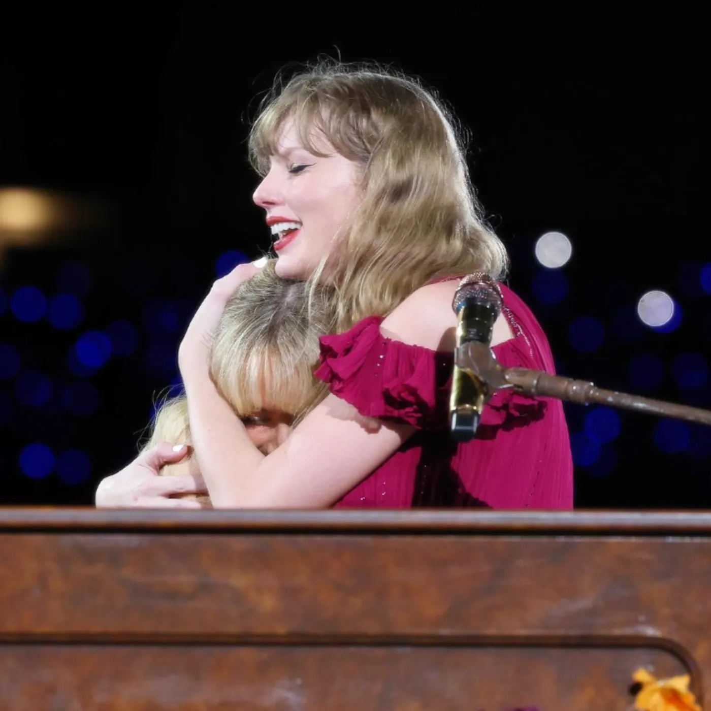 image_68df7d07e8d59 From ‘The Fate of Ophelia’ to Sabrina Carpenter’s Duet: What’s Inside Taylor Swift’s Latest Album?