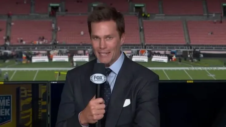 image_68df8ba9b83ca Tom Brady Just Dropped a Bombshell About His Struggles in the Broadcast Booth… and Fans Can’t Stop Talking