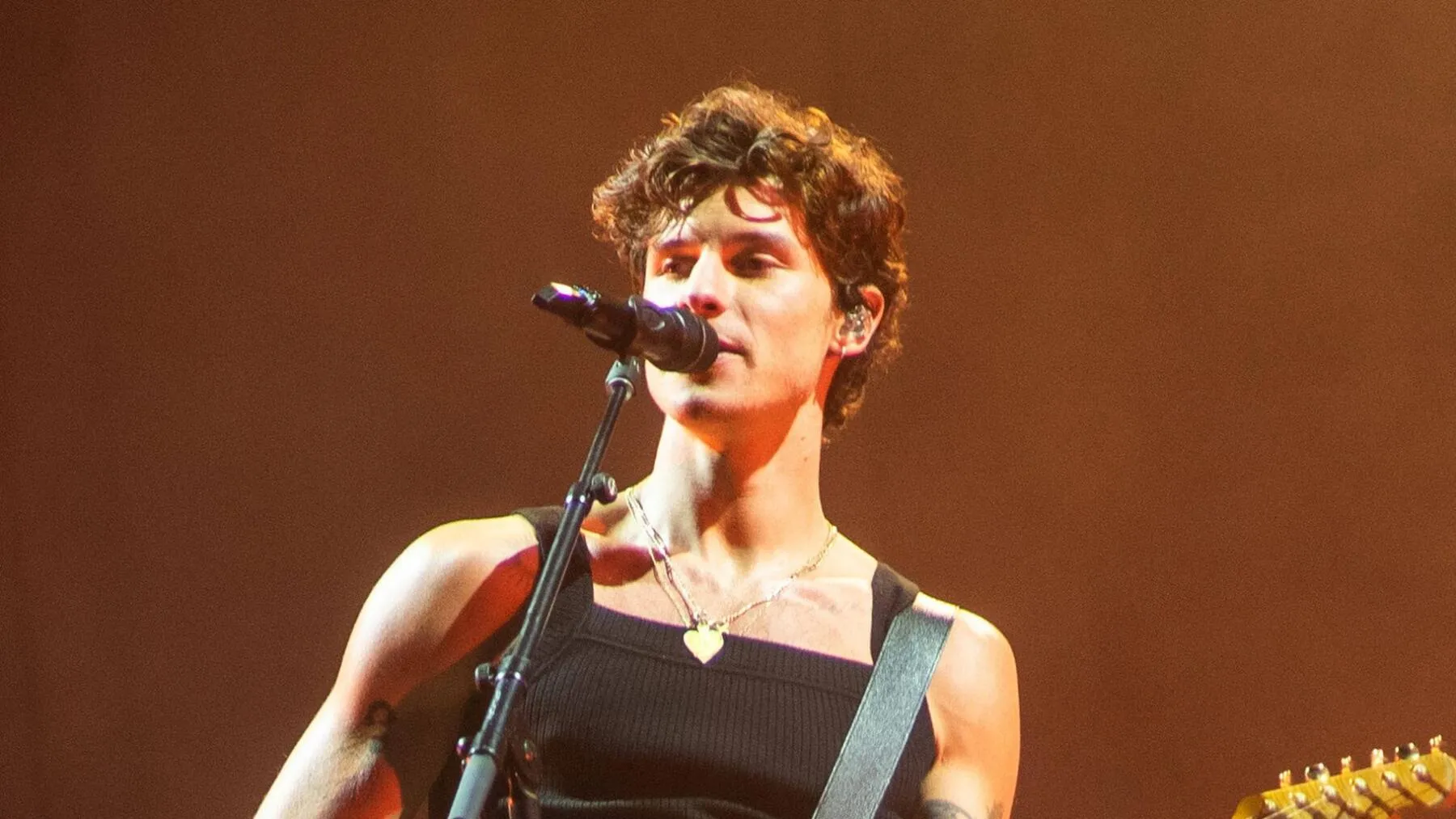 Fans Can’t Stop Posting — Shawn Mendes’ Tour Just Broke the Internet!