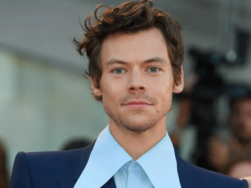 image_68e0fa7cb0e43 "Harry Styles’ Big Life Shake-Up — What He’s Doing Now for Zoe Kravitz Will Shock You!"