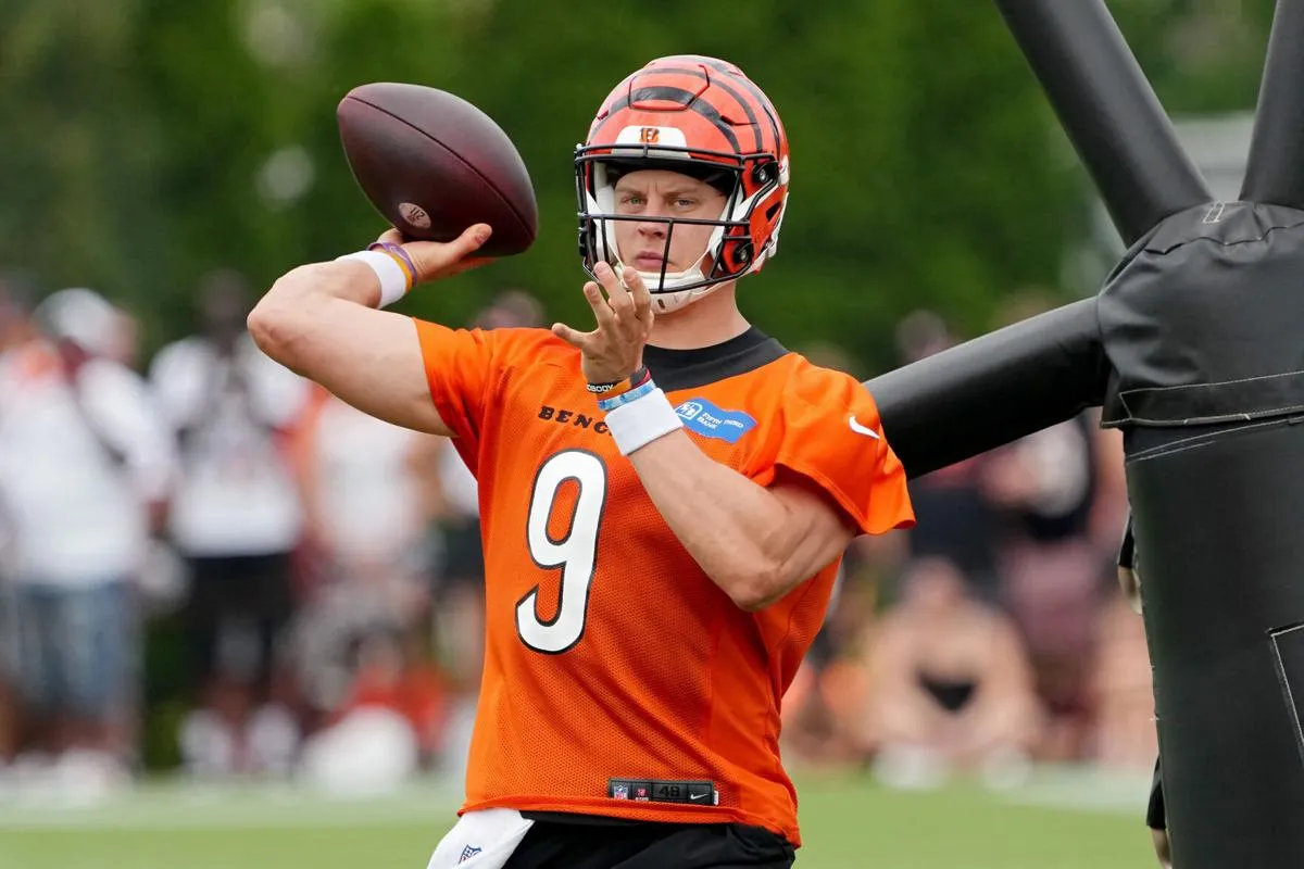 image_68e3837d904ff Viral New Drop: Joe Burrow Comeback Sparks Panic in Cincinnati - Can Browning Save the Season?