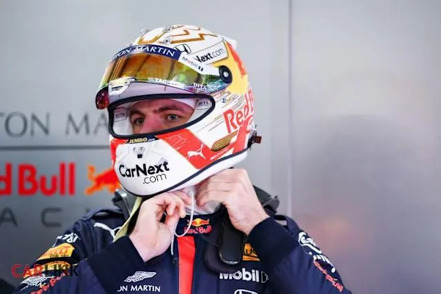 "I let everyone down" Max Verstappen Finally Reveals The Truth Behind His Crash At The Singapore GP 19 "I let everyone down" Max Verstappen Finally Reveals The Truth Behind His Crash At The Singapore GP